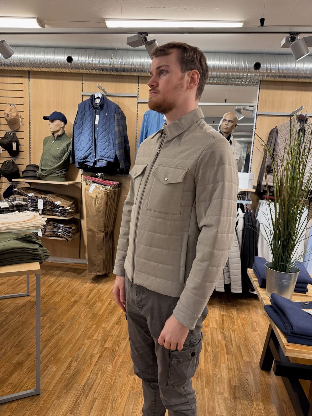 Overskjorter og bukser